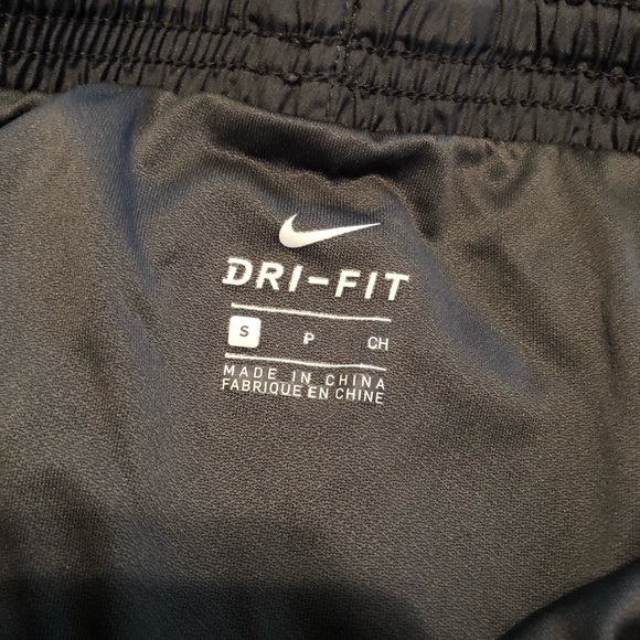 Nike running shorts - Picture 3 of 3